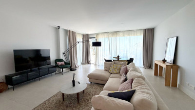 2 Bedroom Middle Floor Apartment in La Quinta - Image 1