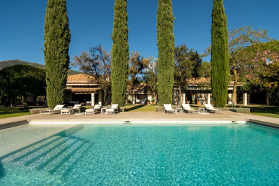 8 Bedroom Detached Villa in La Zagaleta - Image 1