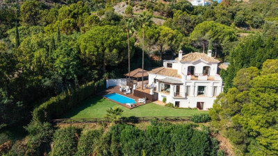 5 Bedroom Detached Villa in La Zagaleta - Image 2