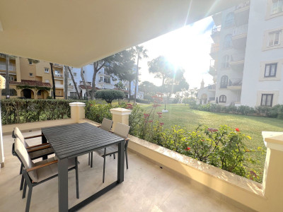 2 Bedroom Ground Floor Apartment in Puerto Banús - Image 3