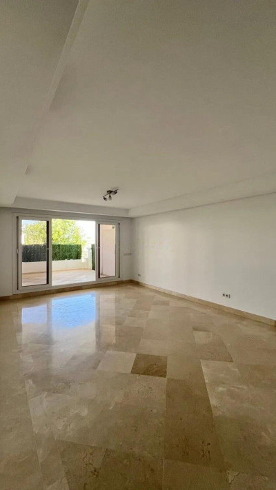 2 Bedroom Ground Floor Apartment in Nueva Andalucía - Image 2