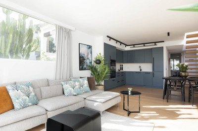 2 Bedroom Middle Floor Apartment in Nueva Andalucía - Image 3