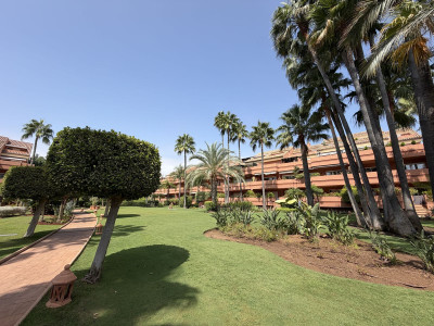 2 Bedroom Ground Floor Apartment in Puerto Banús - Image 1