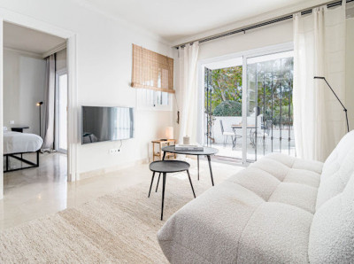 2 Bedroom Ground Floor Apartment in Nueva Andalucía - Image 4