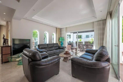 3 Bedroom Penthouse Duplex in Puerto Banús - Image 2