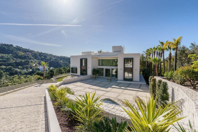 6 Bedroom Detached Villa in La Zagaleta - Image 1