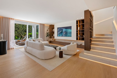 4 Bedroom Duplex in Nueva Andalucía - Image 2