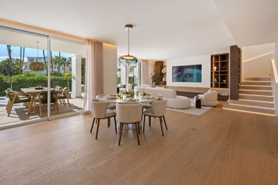 4 Bedroom Duplex in Nueva Andalucía - Image 3