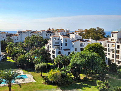 2 Bedroom Penthouse Duplex in Puerto Banús - Image 1