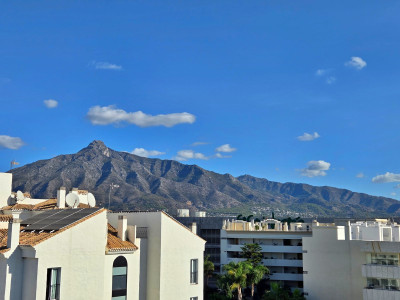 2 Bedroom Penthouse Duplex in Puerto Banús - Image 2