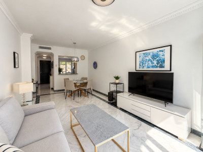 2 Bedroom Top Floor Apartment in Nueva Andalucía - Image 4
