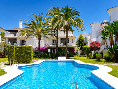 2 Bedroom Middle Floor Apartment in Nueva Andalucía - Image 1
