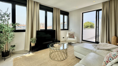 2 Bedroom Penthouse in Puerto Banús - Image 3