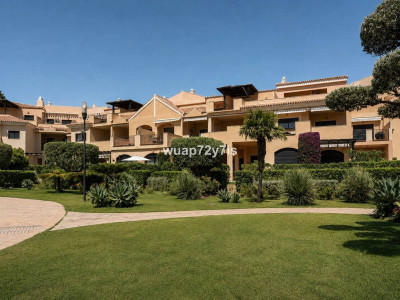 2 Bedroom Ground Floor Apartment in Puerto Banús - Image 1