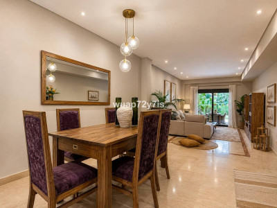 2 Bedroom Ground Floor Apartment in Puerto Banús - Image 3