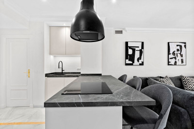 3 Bedroom Middle Floor Apartment in Nueva Andalucía - Image 5