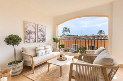 3 Bedroom Middle Floor Apartment in Nueva Andalucía - Image 1