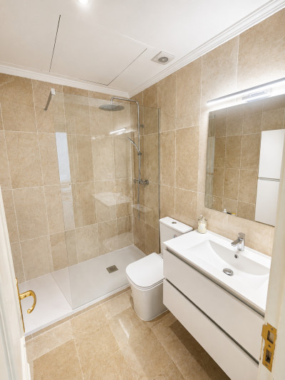 2 Bedroom Penthouse in Nueva Andalucía - Image 5