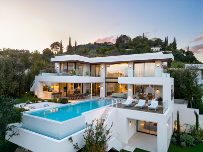 6 Bedroom Detached Villa in La Quinta - Image 2