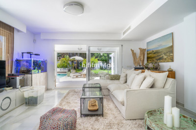 4 Bedroom Detached Villa in Nueva Andalucía - Image 5