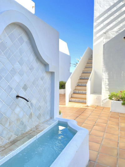 3 Bedroom Ground Floor Apartment in Nueva Andalucía - Image 4