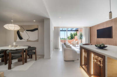 4 Bedroom Penthouse Duplex in Nueva Andalucía - Image 1