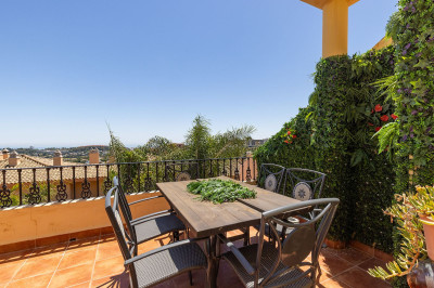 2 Bedroom Penthouse Duplex in Nueva Andalucía - Image 2