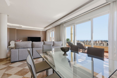 2 Bedroom Penthouse Duplex in Nueva Andalucía - Image 5