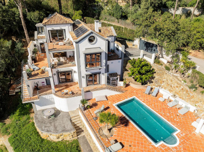 4 Bedroom Detached Villa in El Madroñal - Image 4
