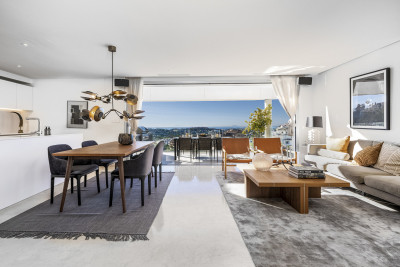 3 Bedroom Penthouse Duplex in Nueva Andalucía - Image 1