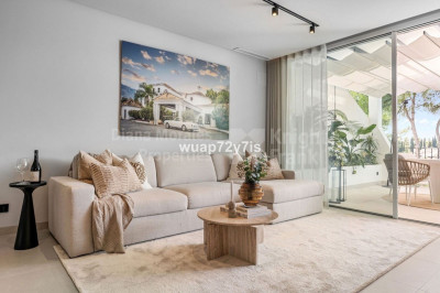 3 Bedroom Penthouse in La Quinta - Image 2