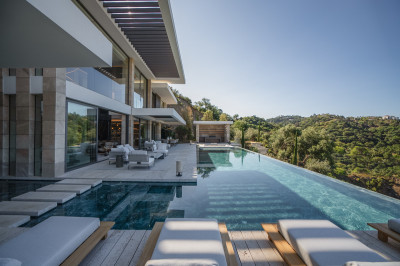 5 Bedroom Detached Villa in La Zagaleta - Image 1